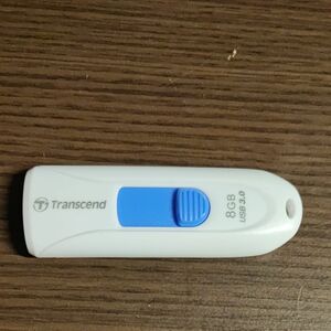 USBメモリ Transcend　8GB