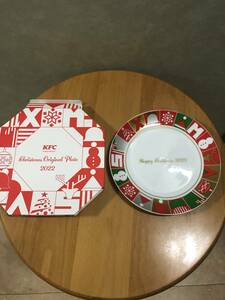 KFC Kentucky Fried Chicken Christmas Original Plate 2022 неиспользованная