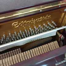 Schweizerstein　シュバイツァスタイン　国産ピアノ　マカボニー　ワインレッド　３本足ペダル　イス高さ調節可能　手渡し限定_画像4