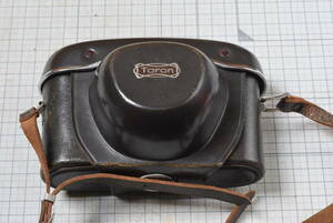 #872 old leather made camera case TARONta long 