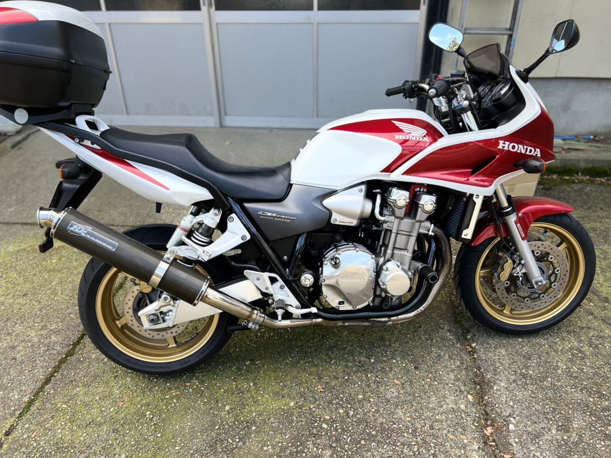 HONDA CB1300SB SC54 ホンダ スーパーボルドール シュラウド カウル
