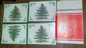 C 英国製 ピンパーネル プレースマット（40×29.5㎝）箱入り4枚セット クリスマスツリー サンタクロース・柊・オーナメント・プレゼント