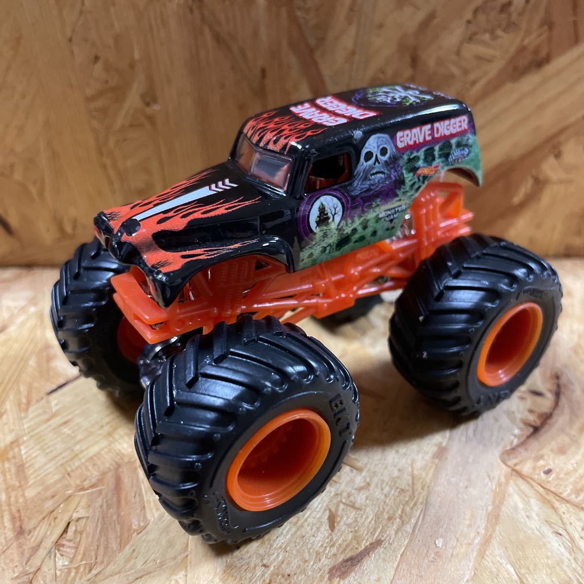 50%OFF!】 ホットウィール モンスタートラック シボレー トレジャー