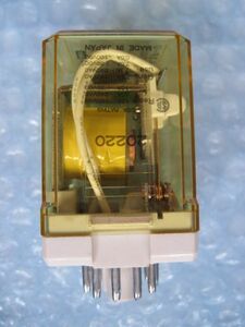103 IDEC IZUMI power relay RR3P-U AC24V specification unused goods. sama, but long time period preservation goods operation not yet verification junk 1 piece 
