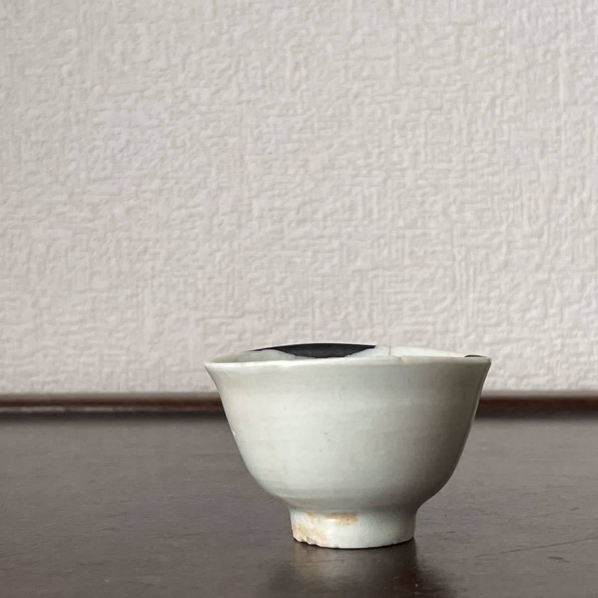 江戸伊万里 初期手 見込兎陽刻白磁鉢 生掛け item details | Yahoo