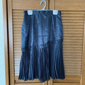 フリーツ付き スカートMサイズ ブラック色