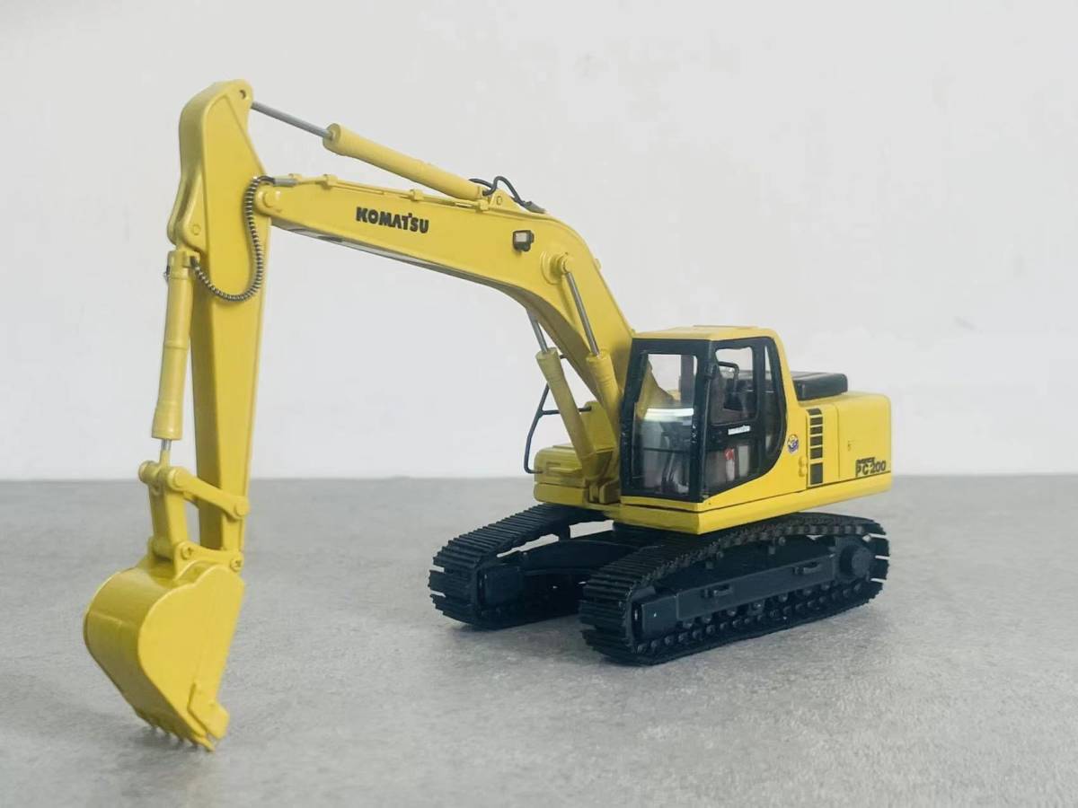 KOMATSU｜PC200-10 EXCAVATOR 1/50｜コマツバックホウ 衝撃特価 4080円