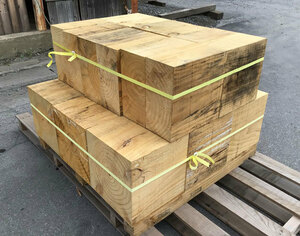  New Zealand pine squared timber . equipped not yet dry material rough material 300×300×300 millimeter [ all country delivery un- possible ]