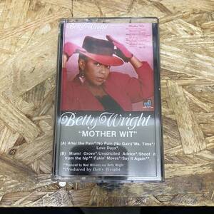 シ HIPHOP,R&B BETTY WRIGHT - MOTHER WIT アルバム TAPE 中古品