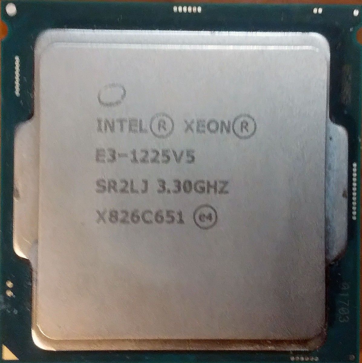 ほぼ新品 intel Xeon E3-1270V5 3.60Ghz 4コア8スレッド CPU LGA1151