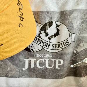 ゴルフJTカップロゴ入タオルのおまけ付き。参加プロ　岩田プロ、大西プロ、キムプロのサイン入りキャップです。