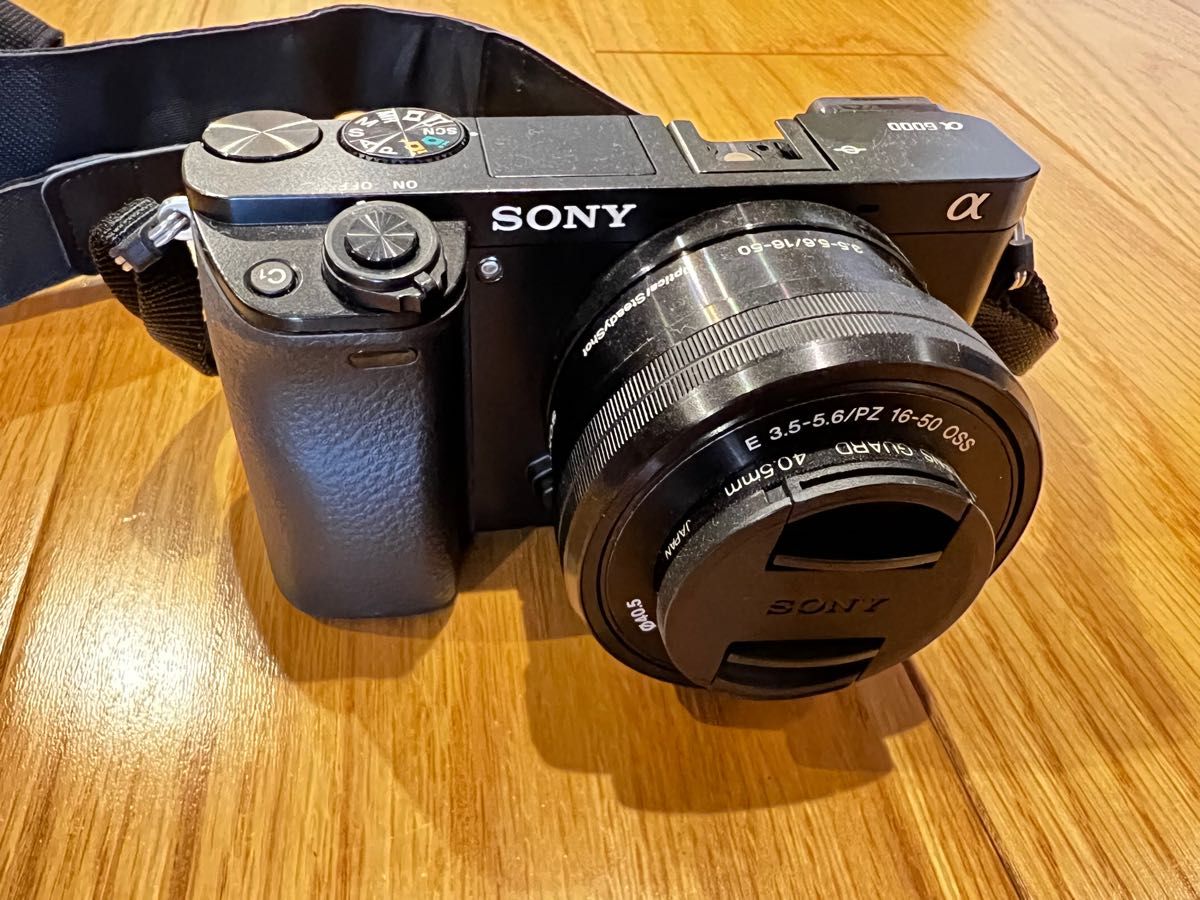 SONY α6400 レンズキット カメラバッグ+お掃除用具付き SONY レンズ