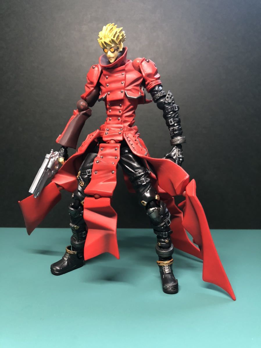 再入荷 リボルテックヤマグチ トライガン ヴァッシュ ウルフウッド 2体