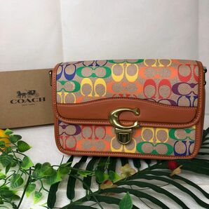 《COACH》レインボー シグネチャー ショルダーバッグ