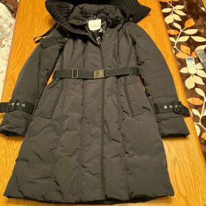 断捨離の為更にお値下げしました。美品　MONCLER ロングダウンコート　ブラック