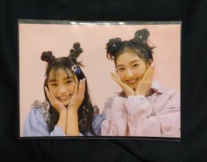 Art hand Auction [Nicht zu verkaufende Neuheit] Mori Akari und Sato Hina 2shot Lucky2 Lucky LOVE! Premium-Foto, Promi-Waren, Foto