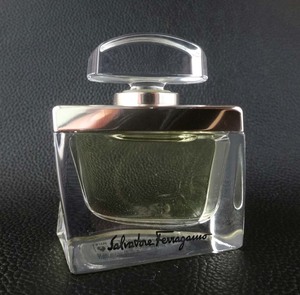 * редкий *Salvatore Ferragamo Salvatore Ferragamo бассейн fam*15ml*P* высокая плотность духи * почти полный оборот *