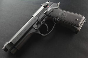 キャッシュバックキャンペーン開催中！★送料無料★東京マルイ BERETTA ベレッタ M92 ガスブローバック★PIETRO BERETTAカスタム★