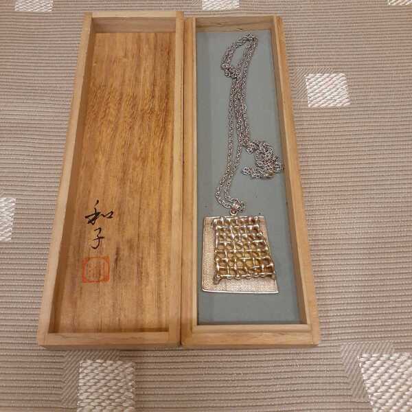鋳銀 ペンダント 作家物 ペンダントトップ(バチカン含まず)約4cm×3.6cm×0.7cm 鎖全長約65cm