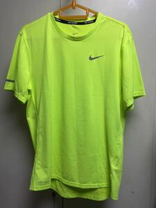 送料格安スピード発送！美品★NIKEナイキDRI-FITランニングTシャツ黄色★Sサイズジョギング陸上登山トレランマラソントレーニング