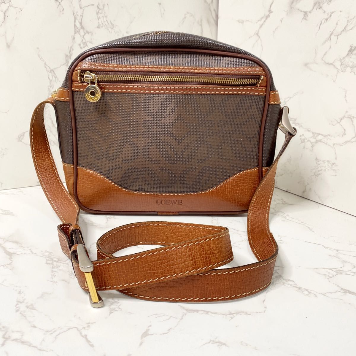 売り出し loewe ロエベ カーフレザー ショルダーバッグ オールドロエベ