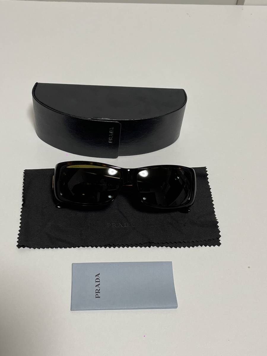 PRADA プラダ サングラス 新品未使用 タグ、箱有り PR XS