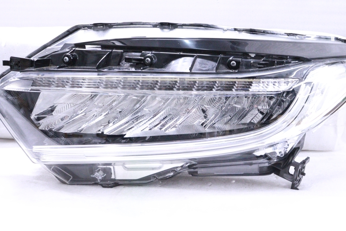 ホンダ 純正 RU1 RU2 RU3 RU4 ヴェゼル 後期 LED ヘッドライト ランプ