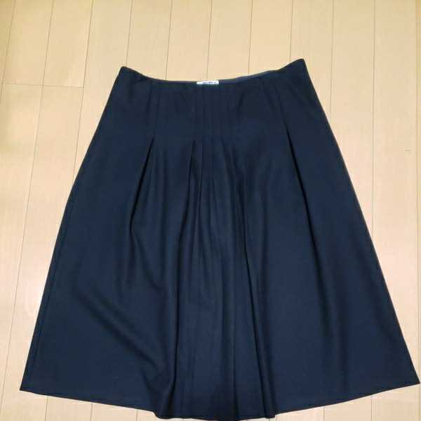 ヤフオク! -miumiu スカートの中古品・新品・未使用品一覧