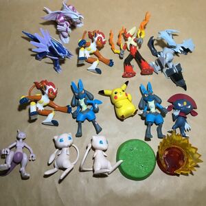 13体セット ポケモン ポーズフィギュア パルキア ディアルガ ピカチュウ バシャーモ ブラックキュレム ミュウツー ルカリオ など