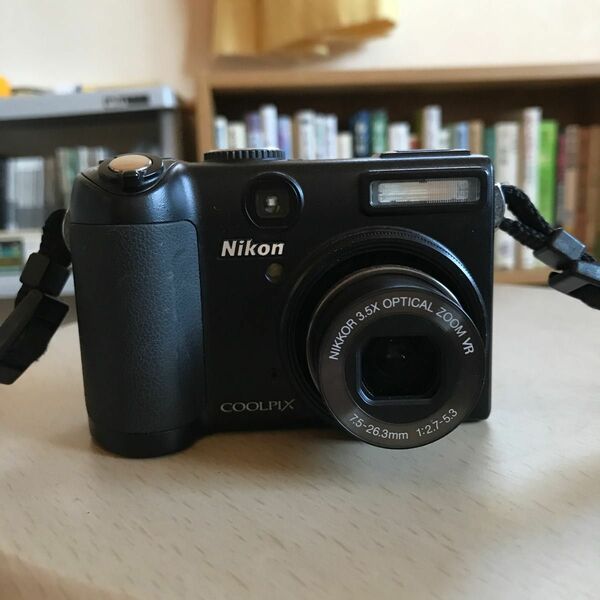 Nikon COOLPIX P5100