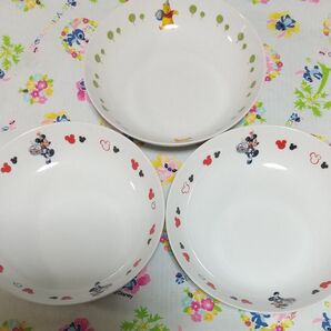 セブン-イレブンオリジナルパスタ皿3枚セット