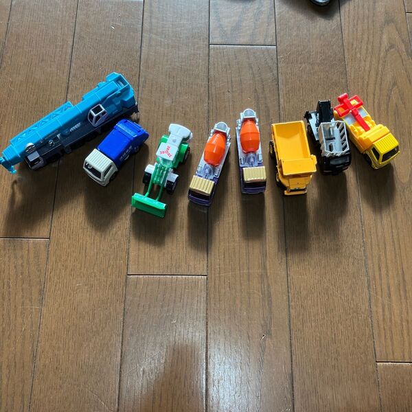 トミカ 働く車 8台