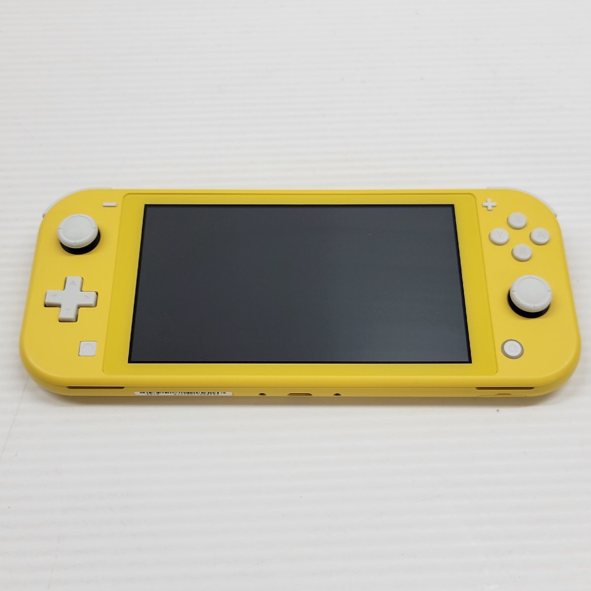 Switch Lite イエローの値段と価格推移は?|193件の売買情報を集計 ...