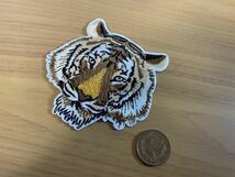 ★送料無料★ アイロンワッペン ワッペン エンブレム 虎 ＴＩＧＥＲ Tiger トラ とら タイガー 野生動物 刺繍 カッコイイ 人気 最高級_画像2