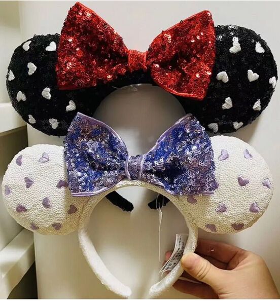 ディズニー カチューシャデイジー紫白スパンコールハート&黒 赤スパンコールハート