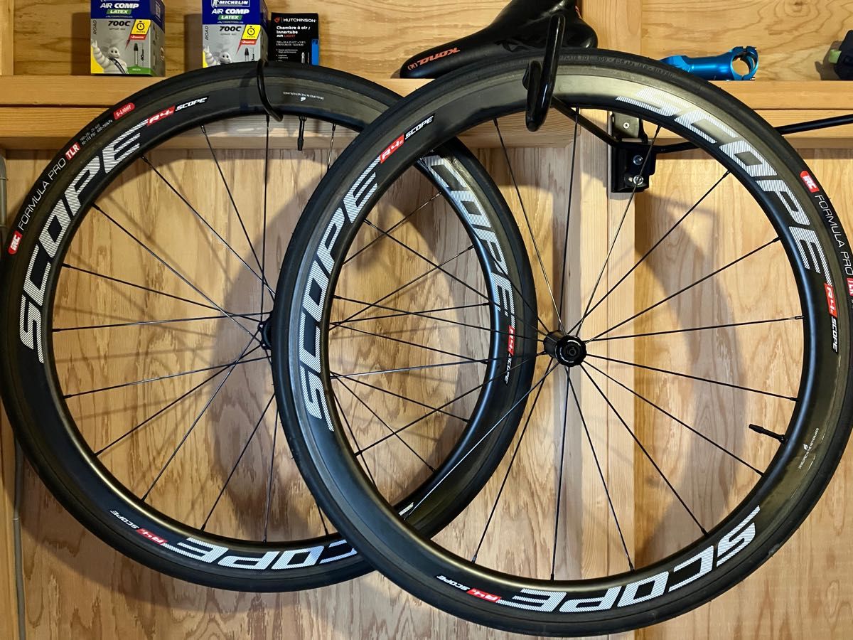 VITTORIA【ELUSION CARBON42チューブレスレディホイール前後セット
