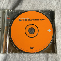 KC & The Sunshine Band「The Essentials」 ＊ヒット曲「That's The way (I Like It）」「(Shake,Shake,Shake) Shake Your Booty」他、収録_画像4