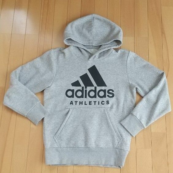 adidas フード付きパーカー アディダス Mサイズ パーカー