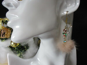 Art hand Auction 耳环, 圣诞节, 事件, 等原创设计, 新的, 没用过, 限量版, 魅力, 星星, 水晶, 绒球, 详情见照片 5, 手工制作的, 配饰(女士), 耳环, 耳环