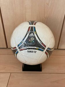 タンゴ tango 12 アディダス 公式球　ウクライナ　チームガイスト サッカーボール adidas フリースタイル 