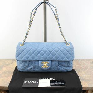 CHANEL MADE IN FRANCE/シャネルマトラッセターンロックココマークラムスキンチェーンショルダーバッグ