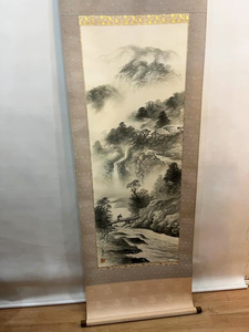 Art hand Auction 鑑定書付き☆内海春光 水墨山水 掛軸 水墨画 二重箱入り 尺五巾堅物 本紙正絹 コレクション 美術絵 中古☆, 美術品, 絵画, 水墨画