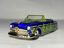 Racing Champions ‘50 Ford Convertible LOWRIDER 1:64 フォード シューボックス ローライダー_画像3