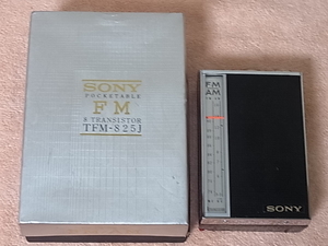 SONY【TFM-825(J)】 MW/FM ラジオ FM76～94MHzまで受信可能 時代を超えた「男の『超』一流品」 管理 22110572