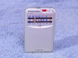  Panasonic 【RF-NA25】 通電確認を行い ラジオ受信します ジャンク扱い 管理 22110579