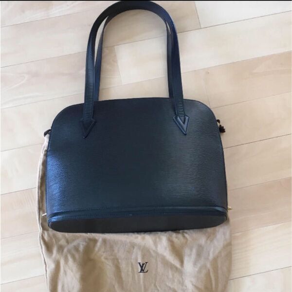 美品 ルイヴィトン エピ リュサック 肩掛け 鞄 ハンドバッグ