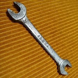  Iseki agriculture machine . seat maintenance for tool combination wrench size inscription 1/8-3/16inch 9-10mm. total length 116.5mm. ISEKI KYOEI combination wrench