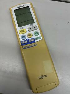 【R-8-62】ジャンク　FUJITSU/富士通 AR-PZ1 エアコン用リモコン フタなし