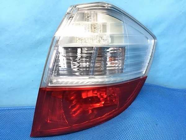 【190524】　GE8 フィットRS　右テールランプ　LED　STANLEY P7612