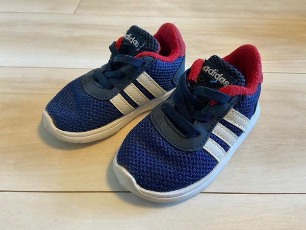 adidas ベビースニーカー 12cm